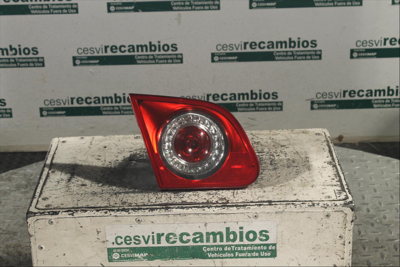 Piloto interior Tra. Izq.