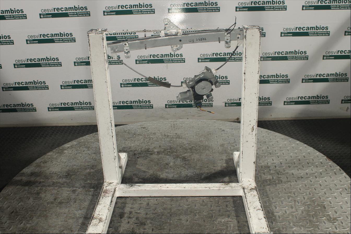 Elevalunas eléctrico puerta Del. Der.