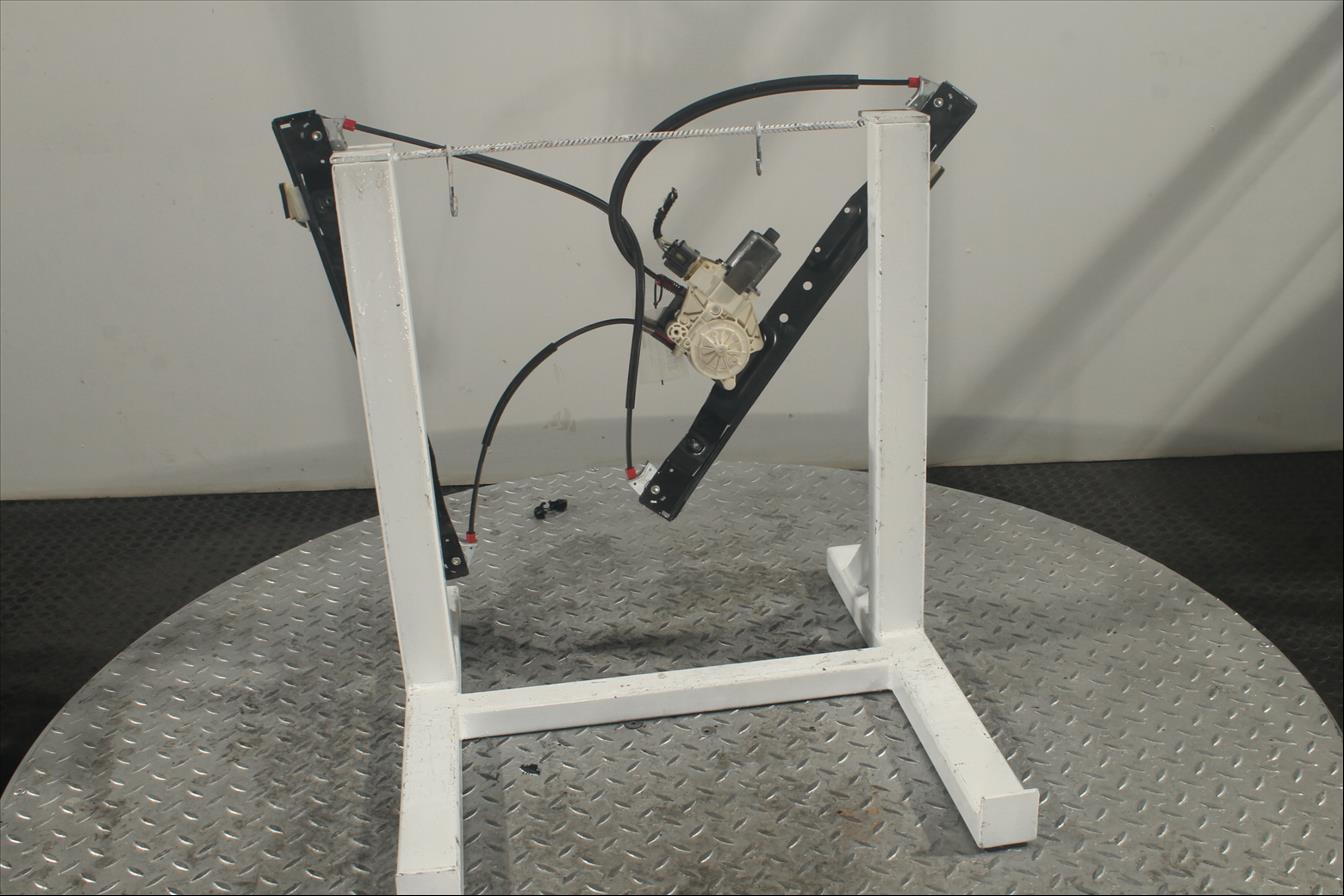 Elevalunas eléctrico puerta Del. Der.