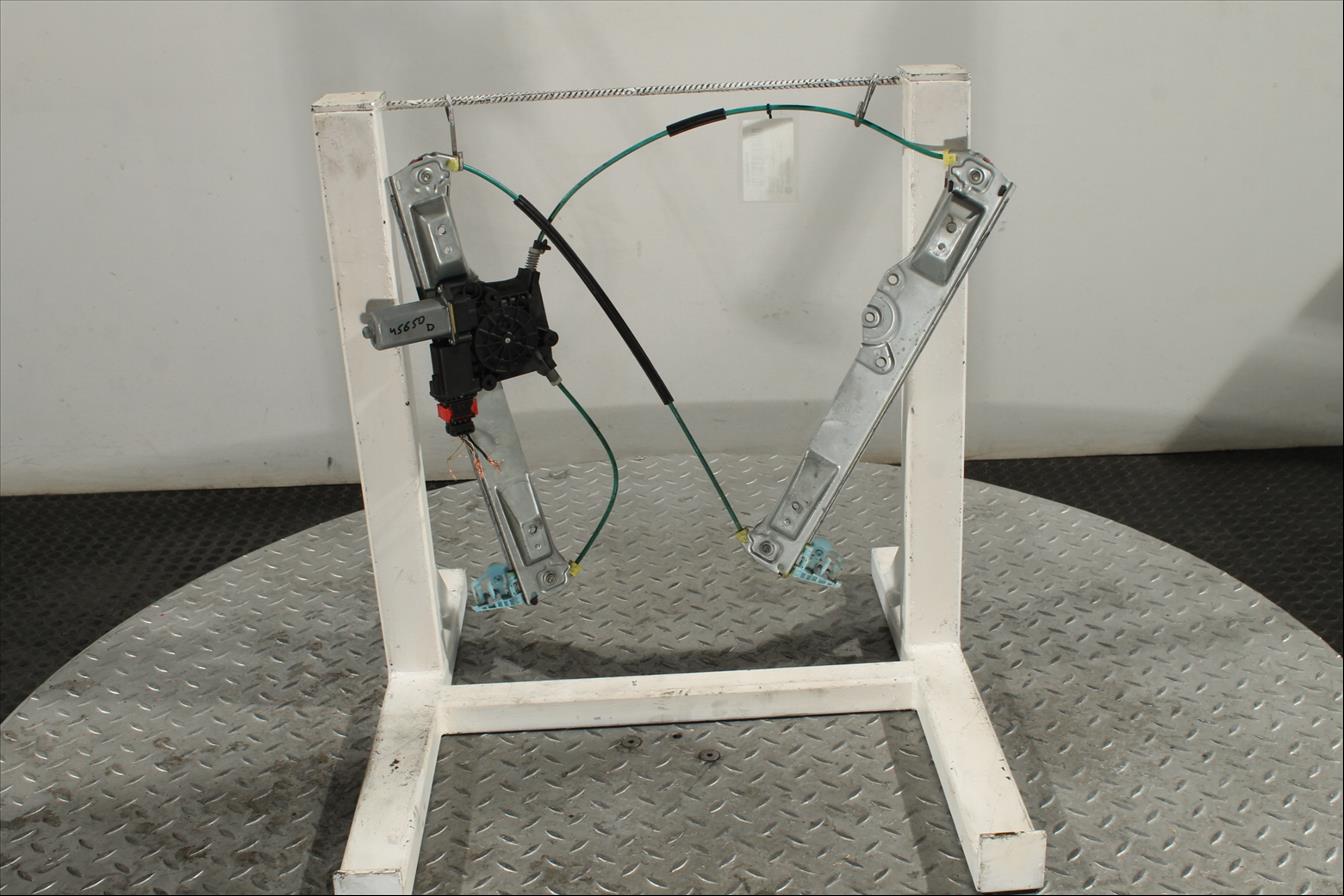Elevalunas eléctrico puerta Del. Der.