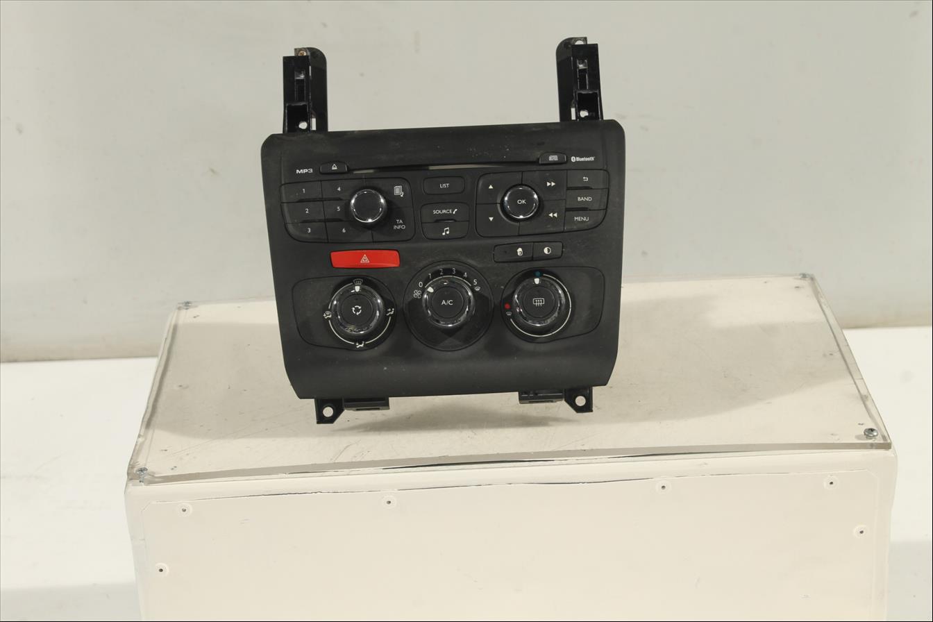 Mando control autorradio