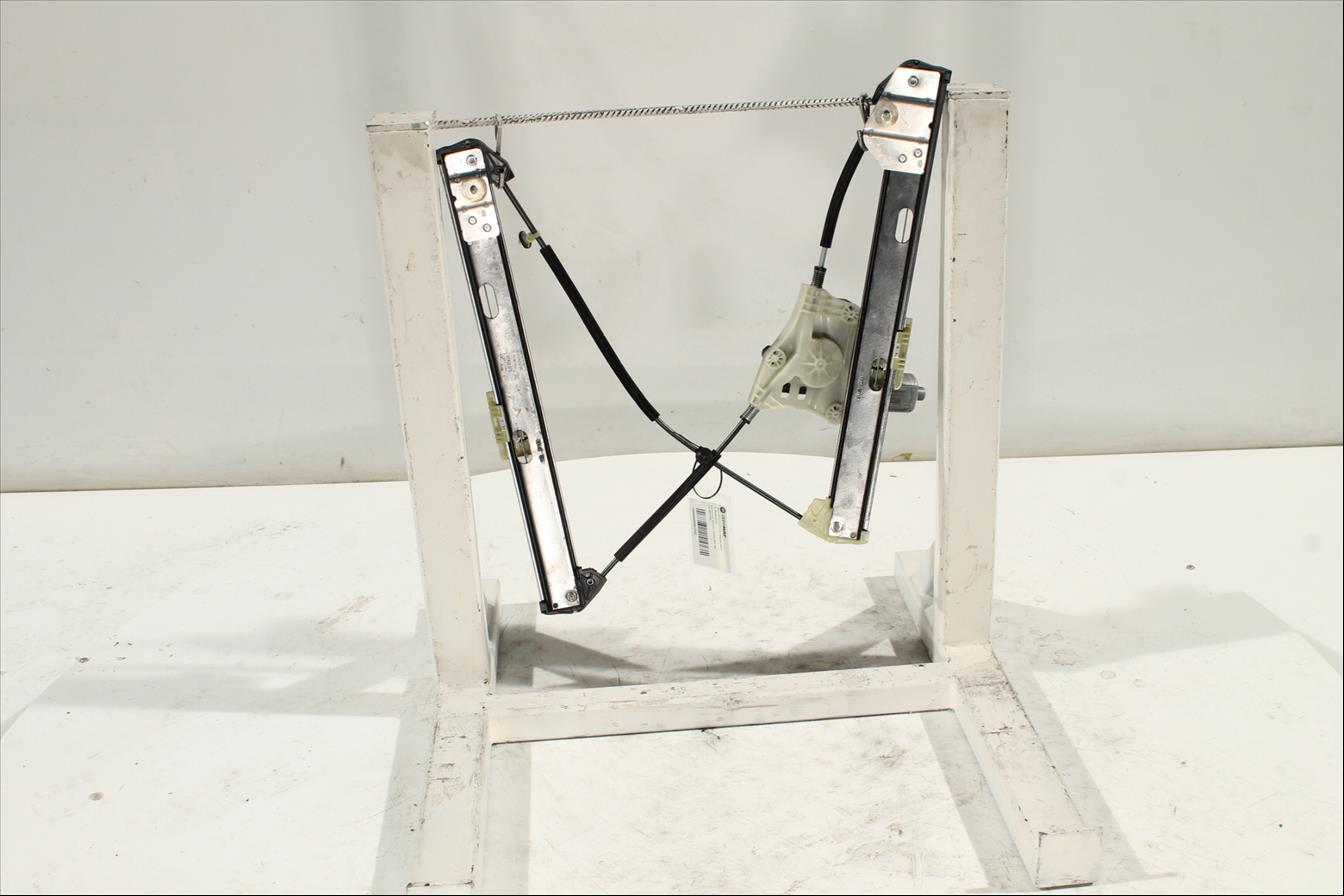Elevalunas eléctrico puerta Del. Der.