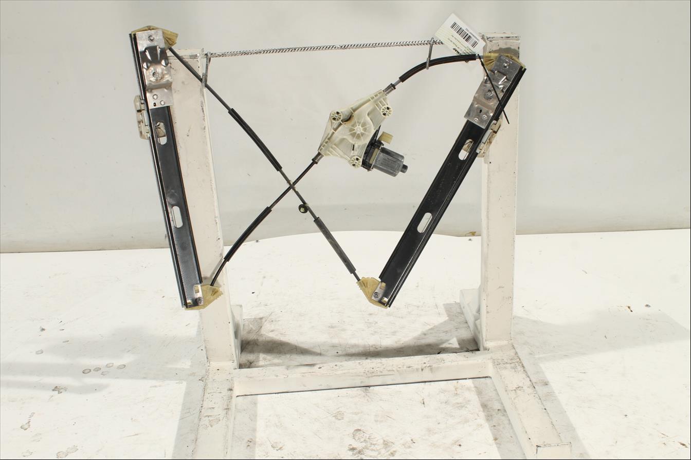 Elevalunas eléctrico puerta Del. Der.