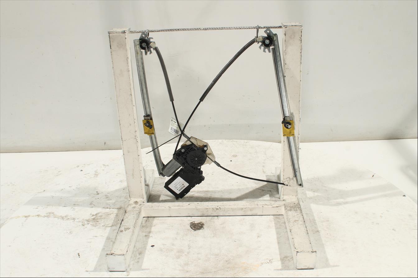 Elevalunas eléctrico puerta Del. Der.
