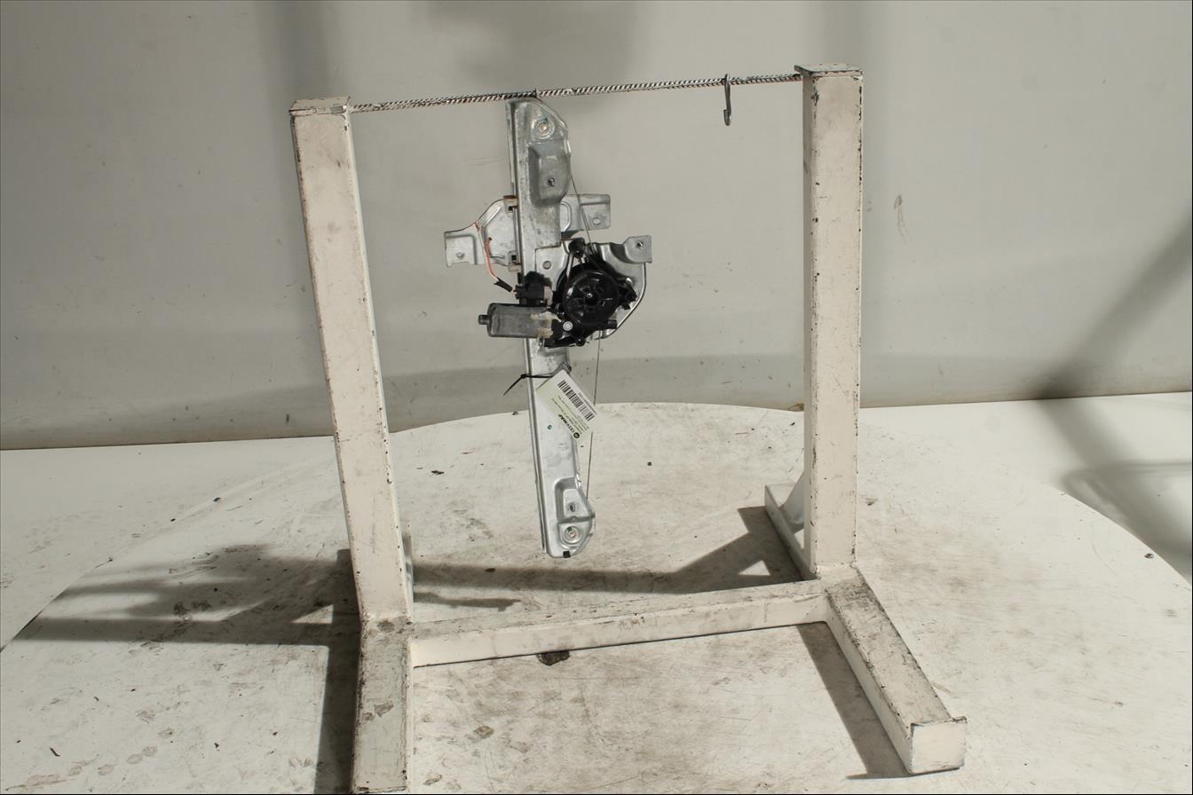 Elevalunas eléctrico puerta Del. Der.