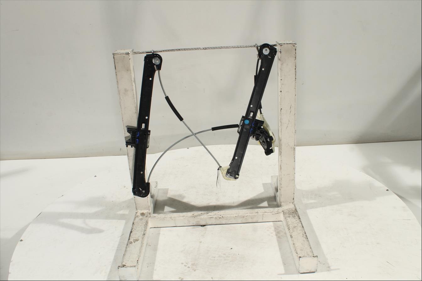 Elevalunas eléctrico puerta Del. Der.