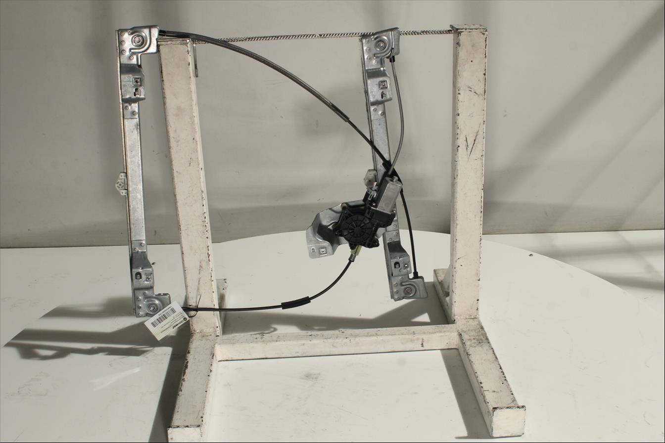 Elevalunas eléctrico puerta Del. Der.