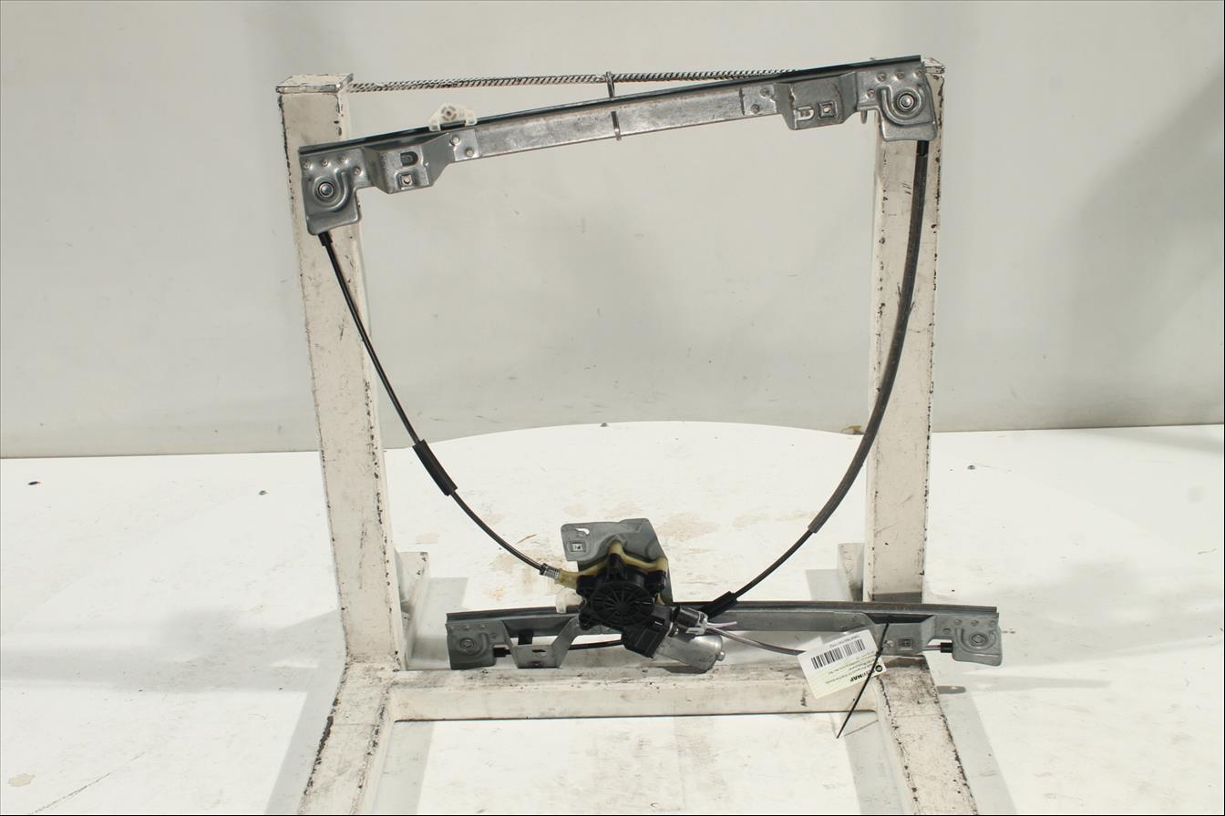 Elevalunas eléctrico puerta Del. Der.