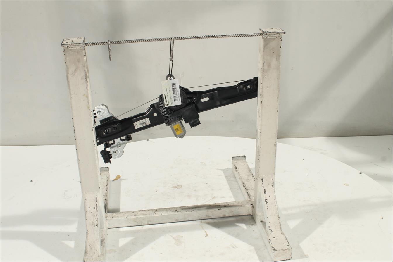 Elevalunas eléctrico puerta Del. Izq.