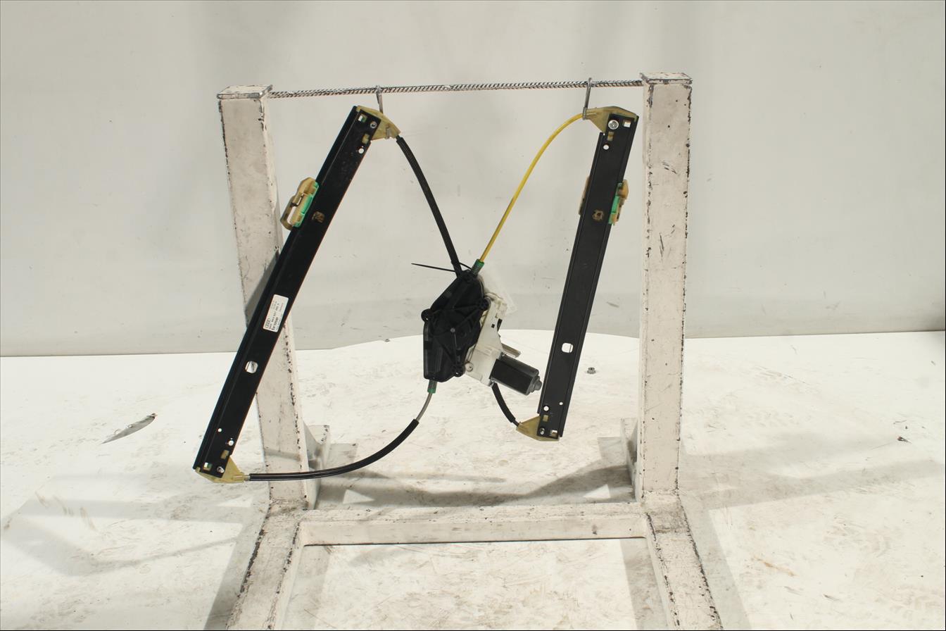 Elevalunas eléctrico puerta Del. Der.