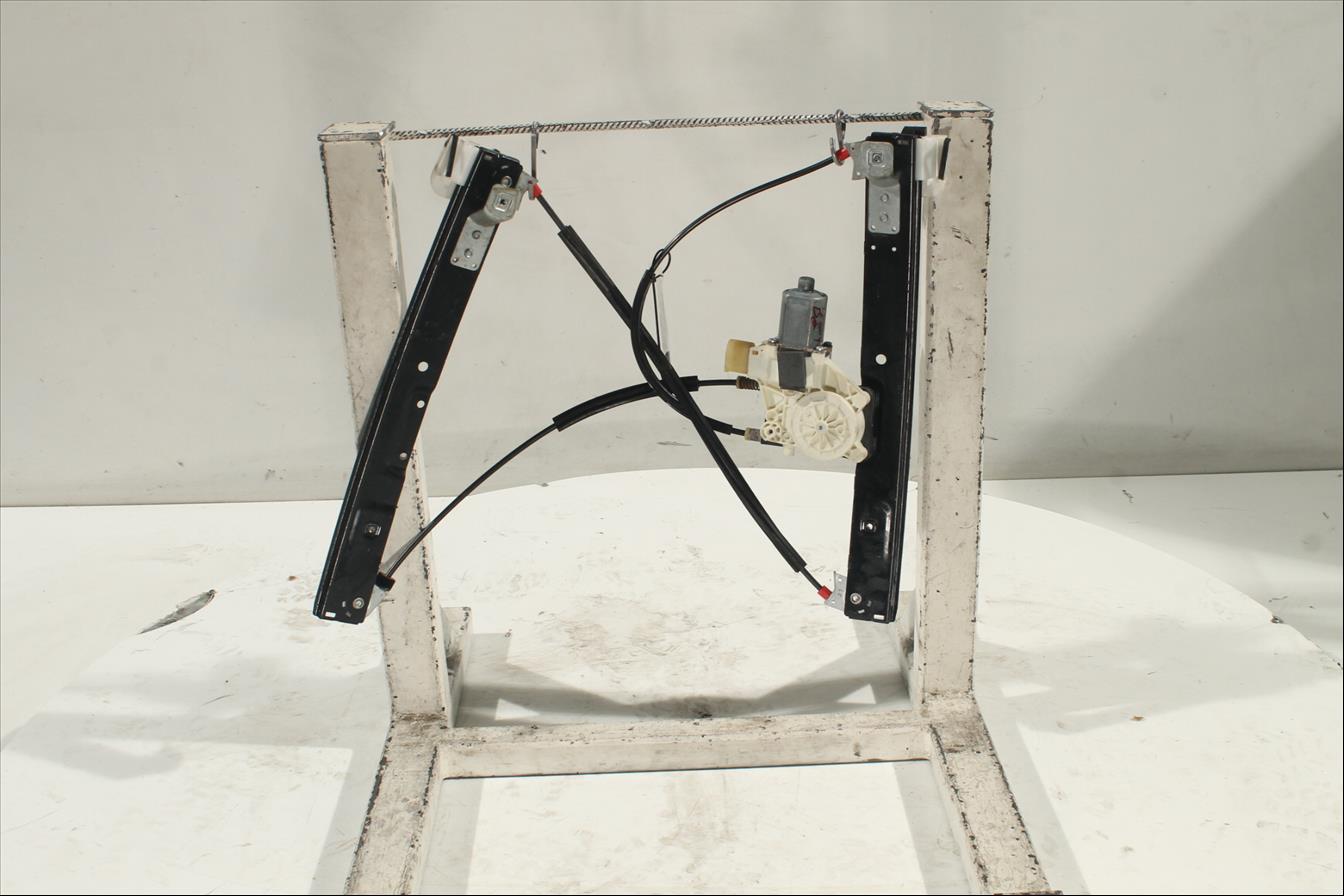 Elevalunas eléctrico puerta Del. Der.
