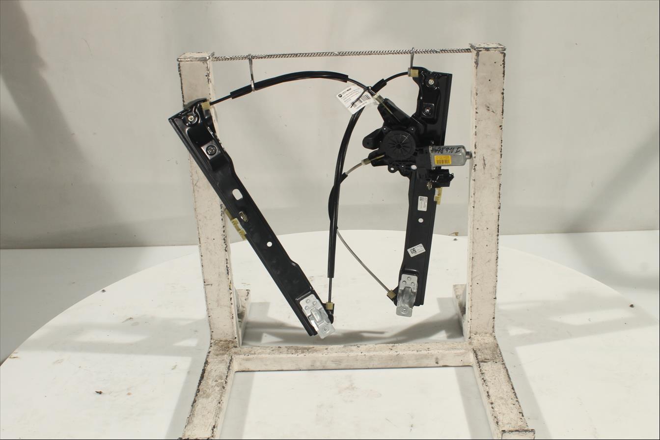 Elevalunas eléctrico puerta Del. Izq.