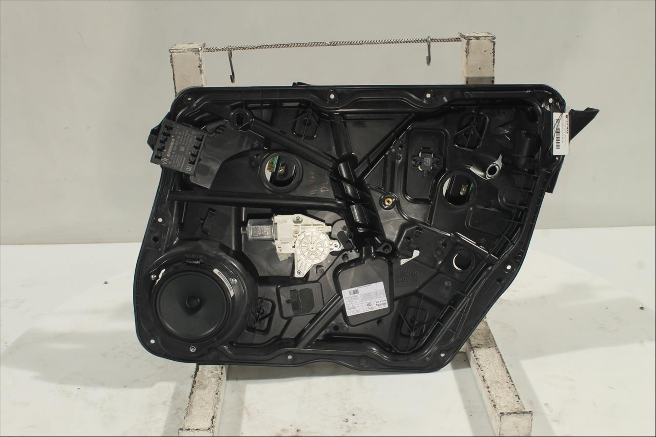 Elevalunas eléctrico puerta Del. Der.