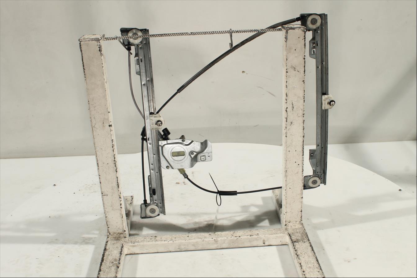 Elevalunas eléctrico puerta Del. Der.