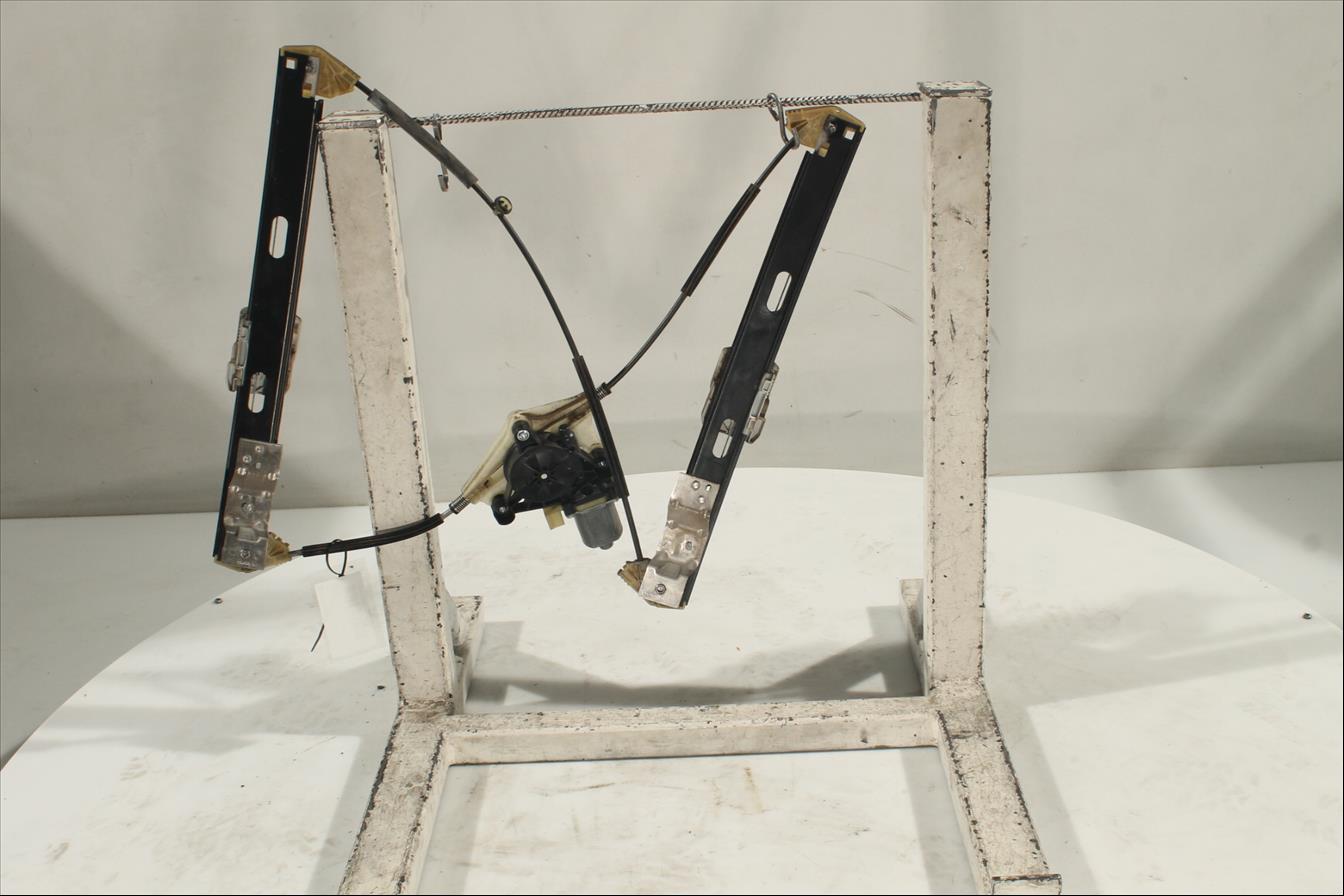 Elevalunas eléctrico puerta Del. Der.