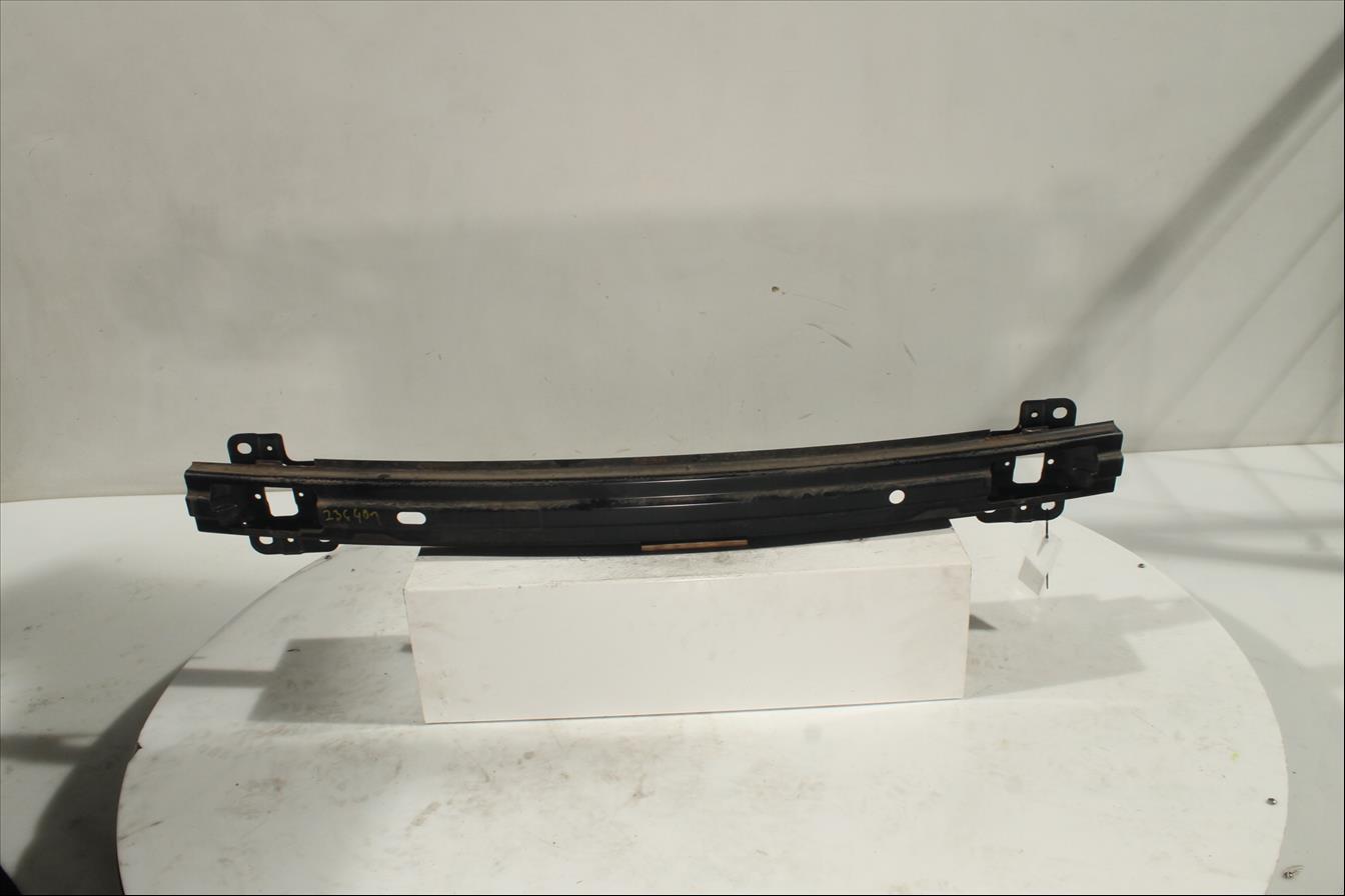 Traviesa paragolpes Del.