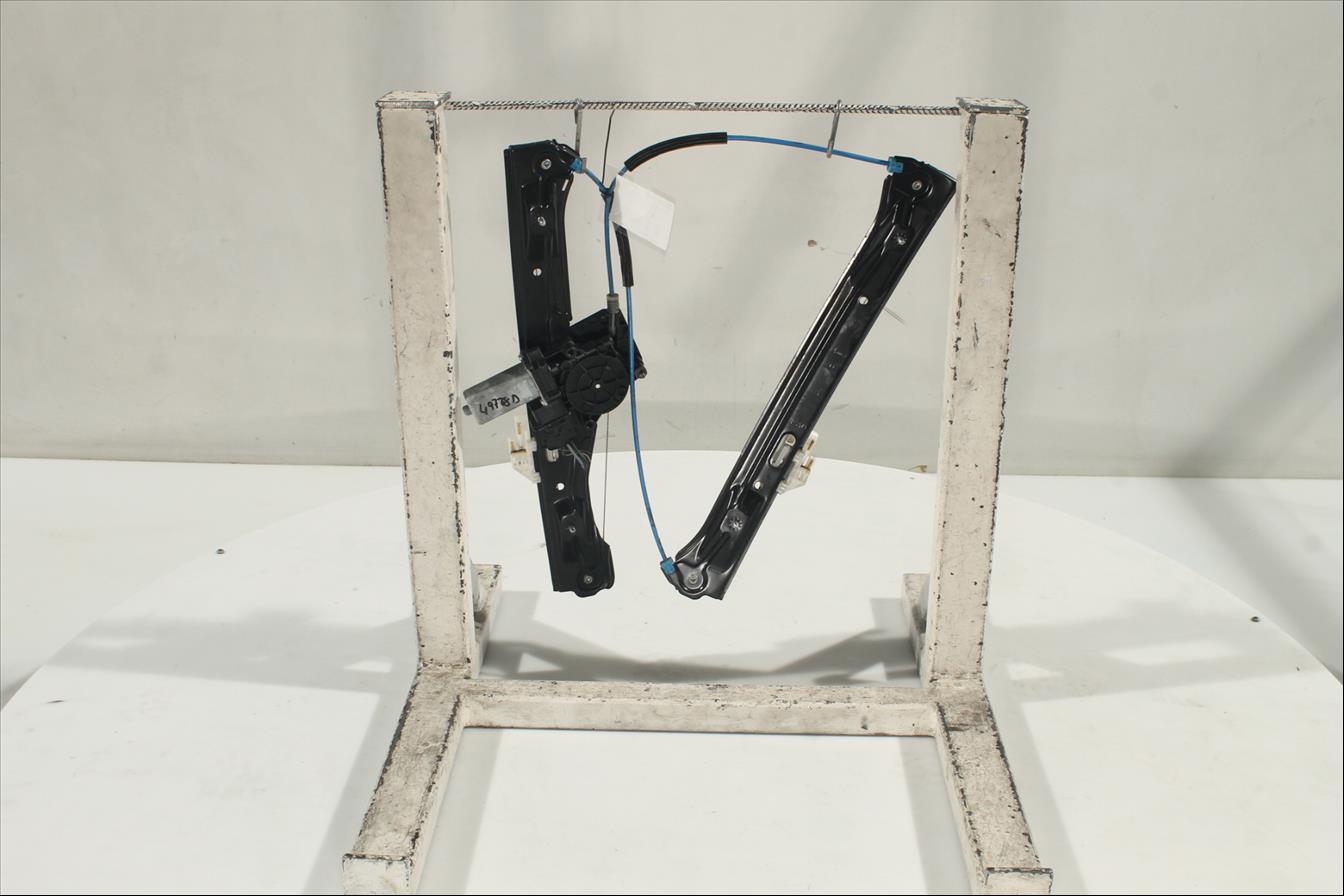Elevalunas eléctrico puerta Del. Der.
