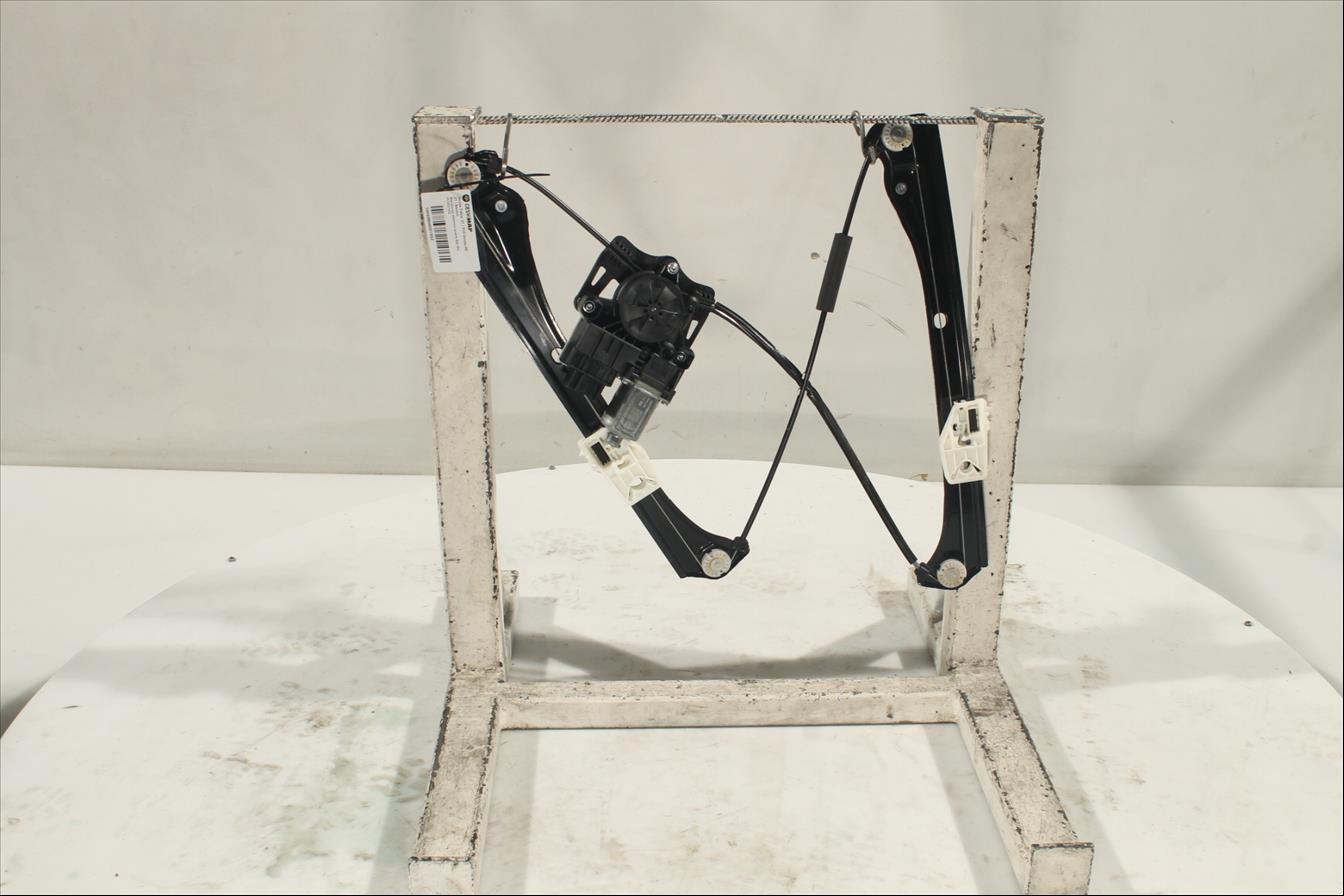 Elevalunas eléctrico puerta Del. Der.