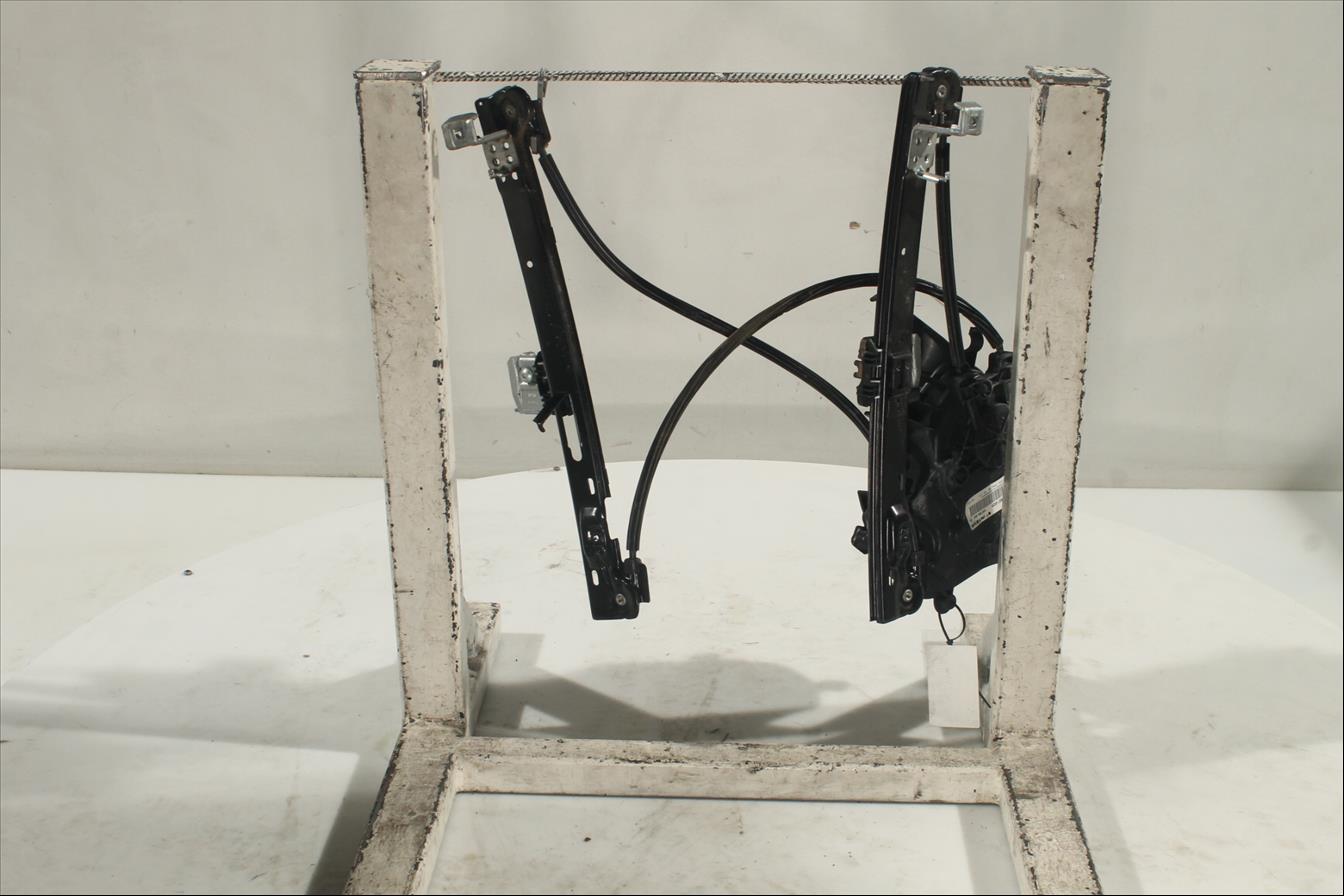 Elevalunas eléctrico puerta Del. Der.