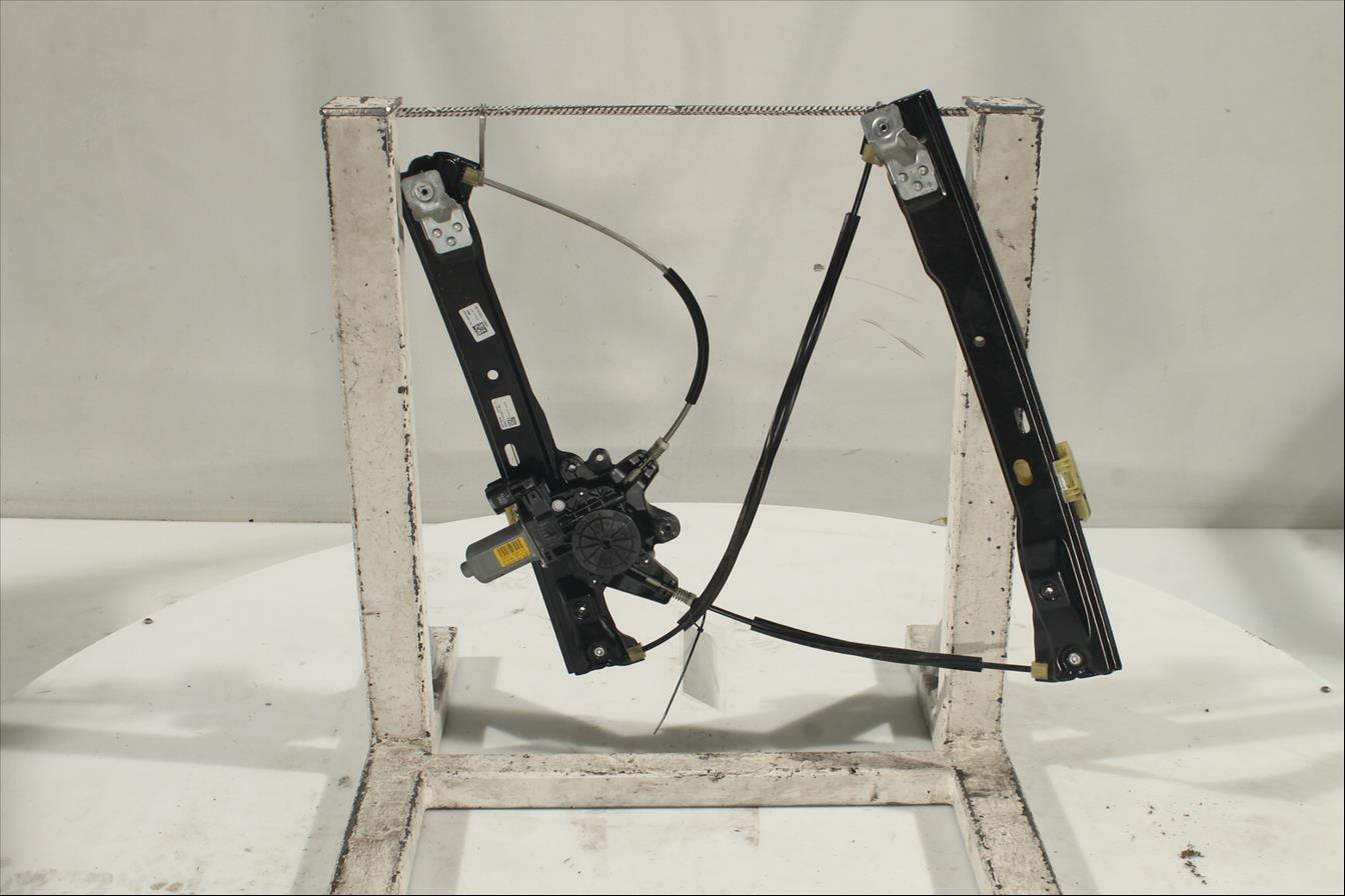 Elevalunas eléctrico puerta Del. Izq.