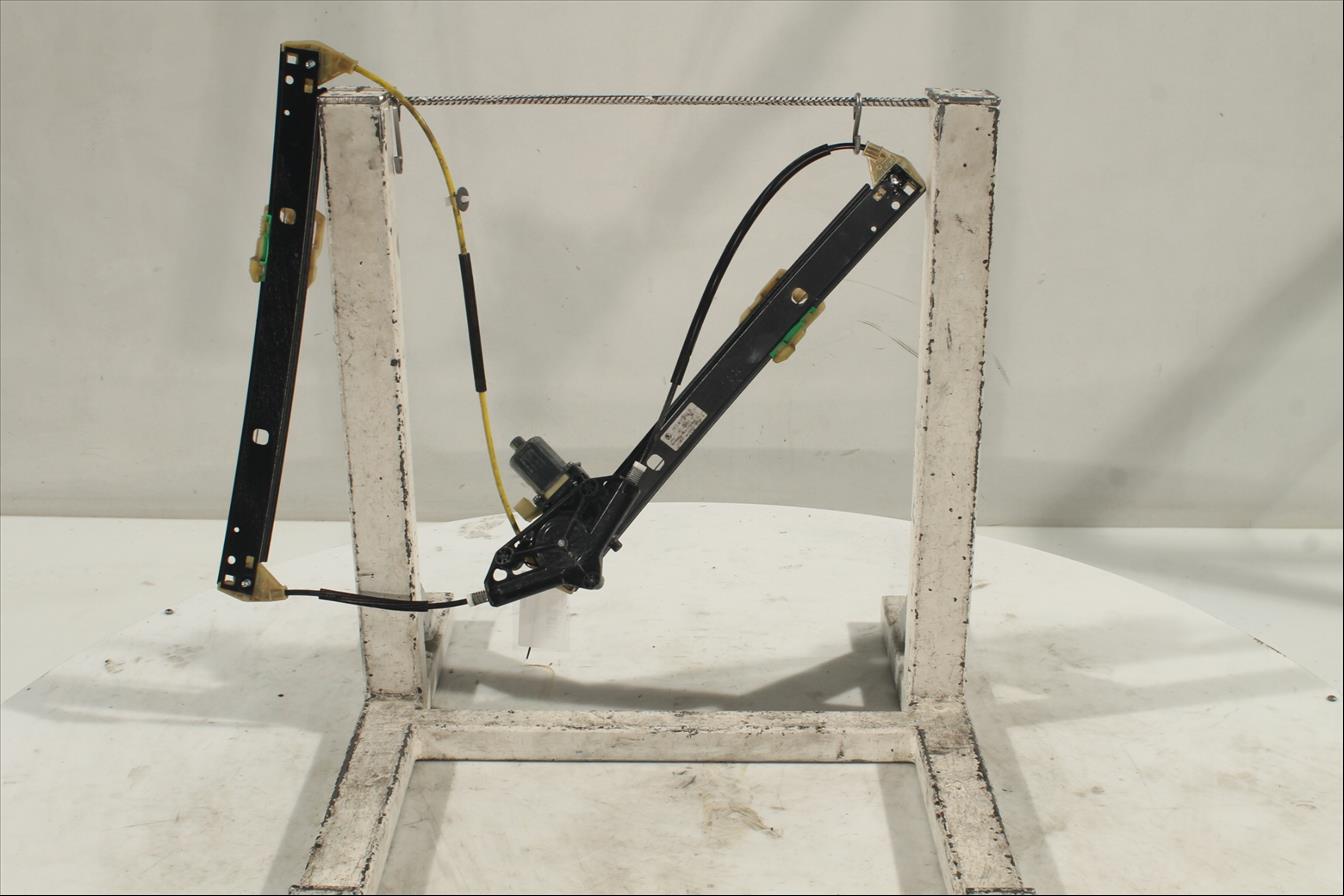 Elevalunas eléctrico puerta Del. Der.