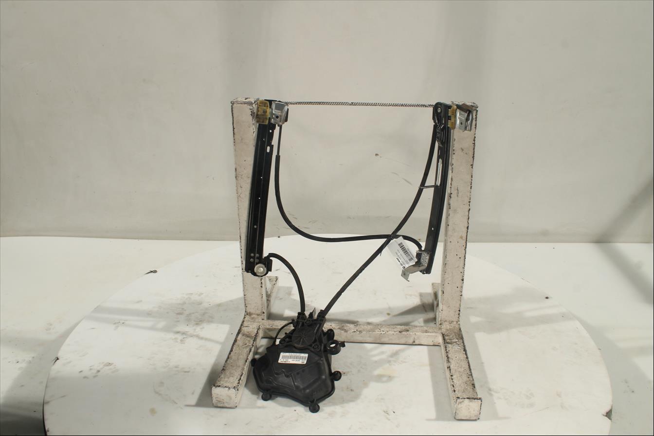 Elevalunas eléctrico puerta Del. Der.