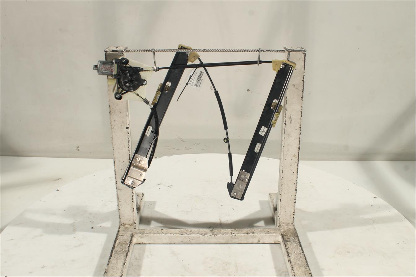 Elevalunas eléctrico puerta Del. Der.