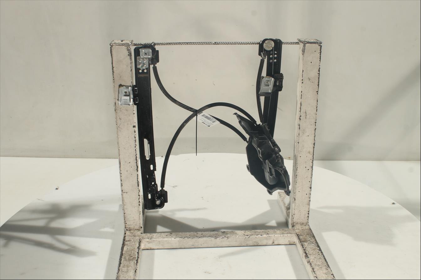 Elevalunas eléctrico puerta Del. Der.