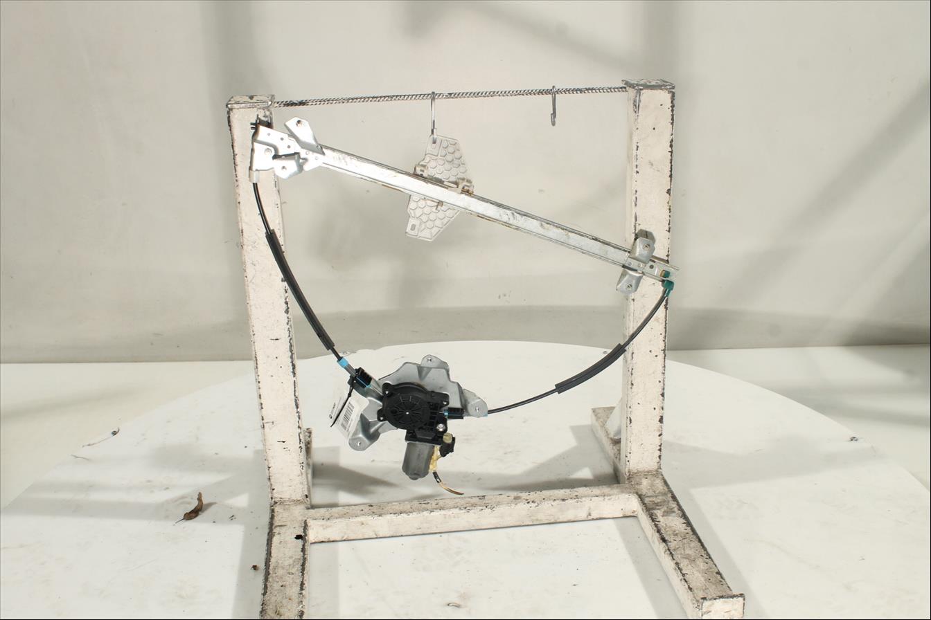 Elevalunas eléctrico puerta Del. Der.