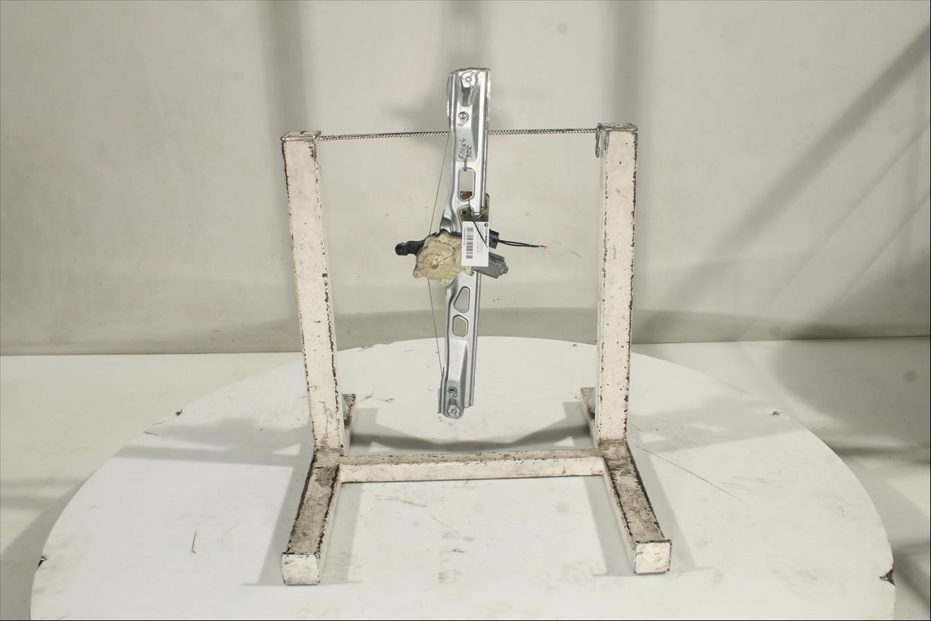Elevalunas eléctrico puerta Del. Der.