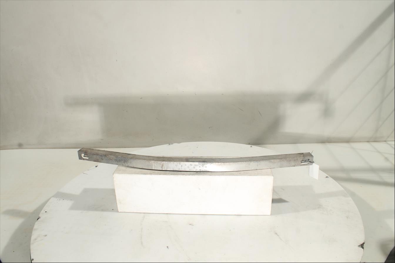 Traviesa paragolpes Del. Inf.