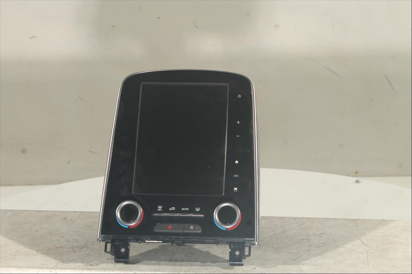 Display multimedia