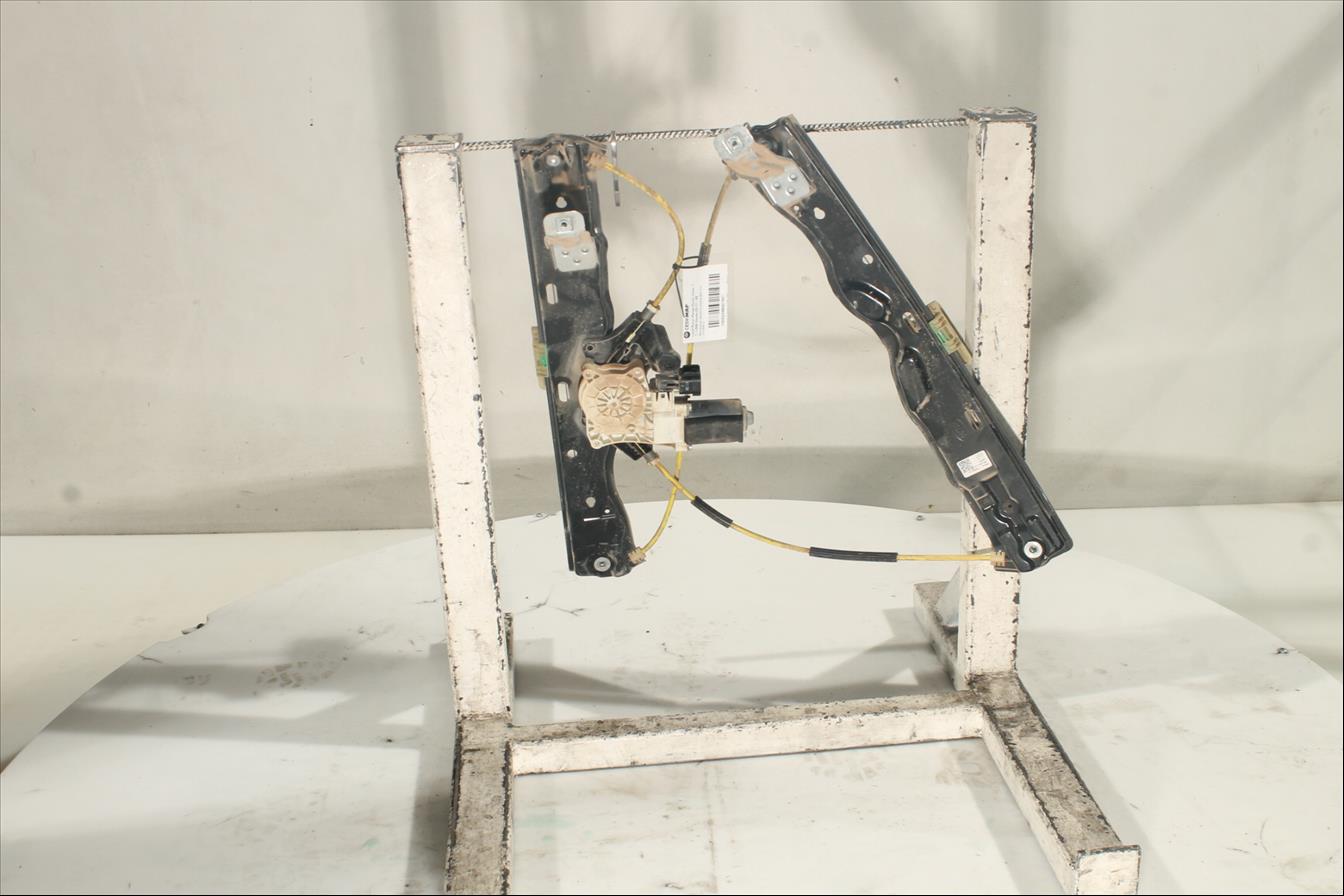 Elevalunas eléctrico puerta Del. Der.
