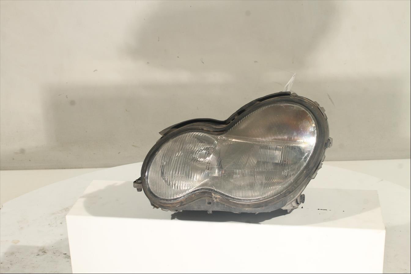 Faro Izq.