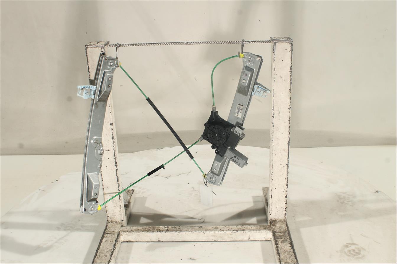 Elevalunas eléctrico puerta Del. Der.