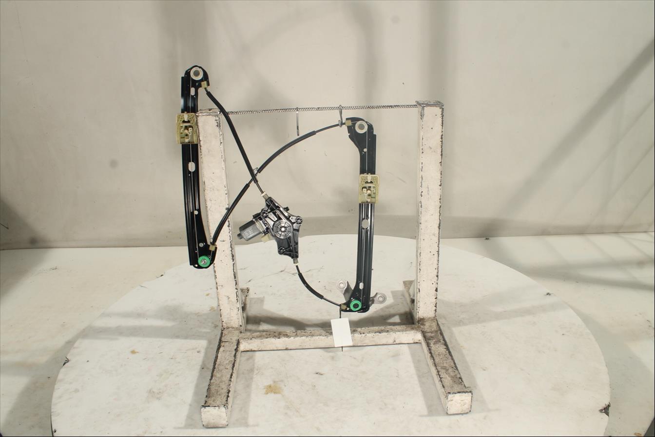 Elevalunas eléctrico puerta Del. Der.