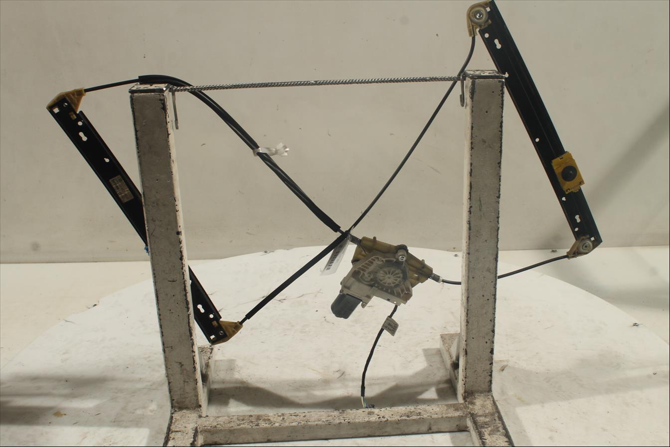 Elevalunas eléctrico puerta Del. Izq.
