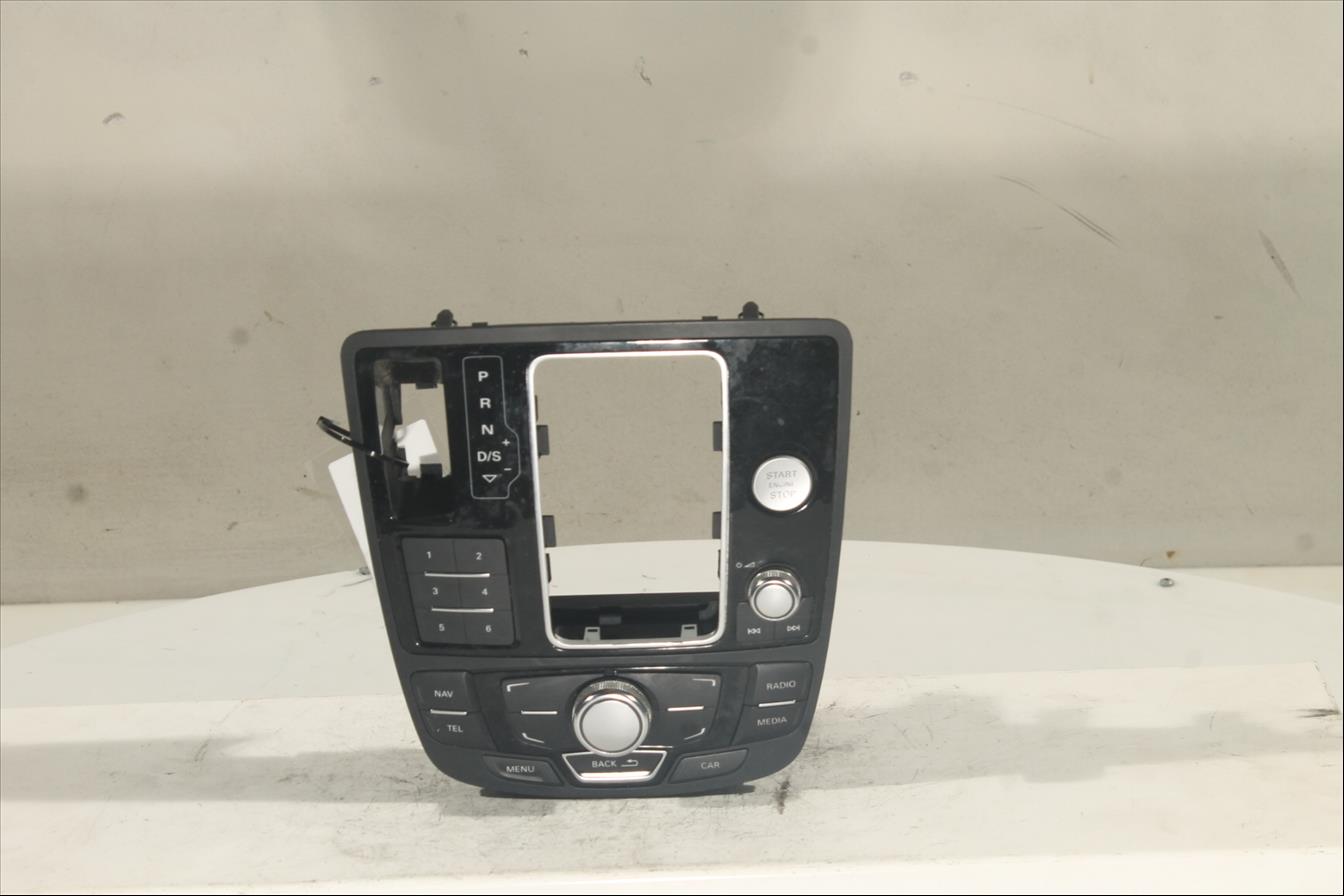 Mando control pantalla informacion
