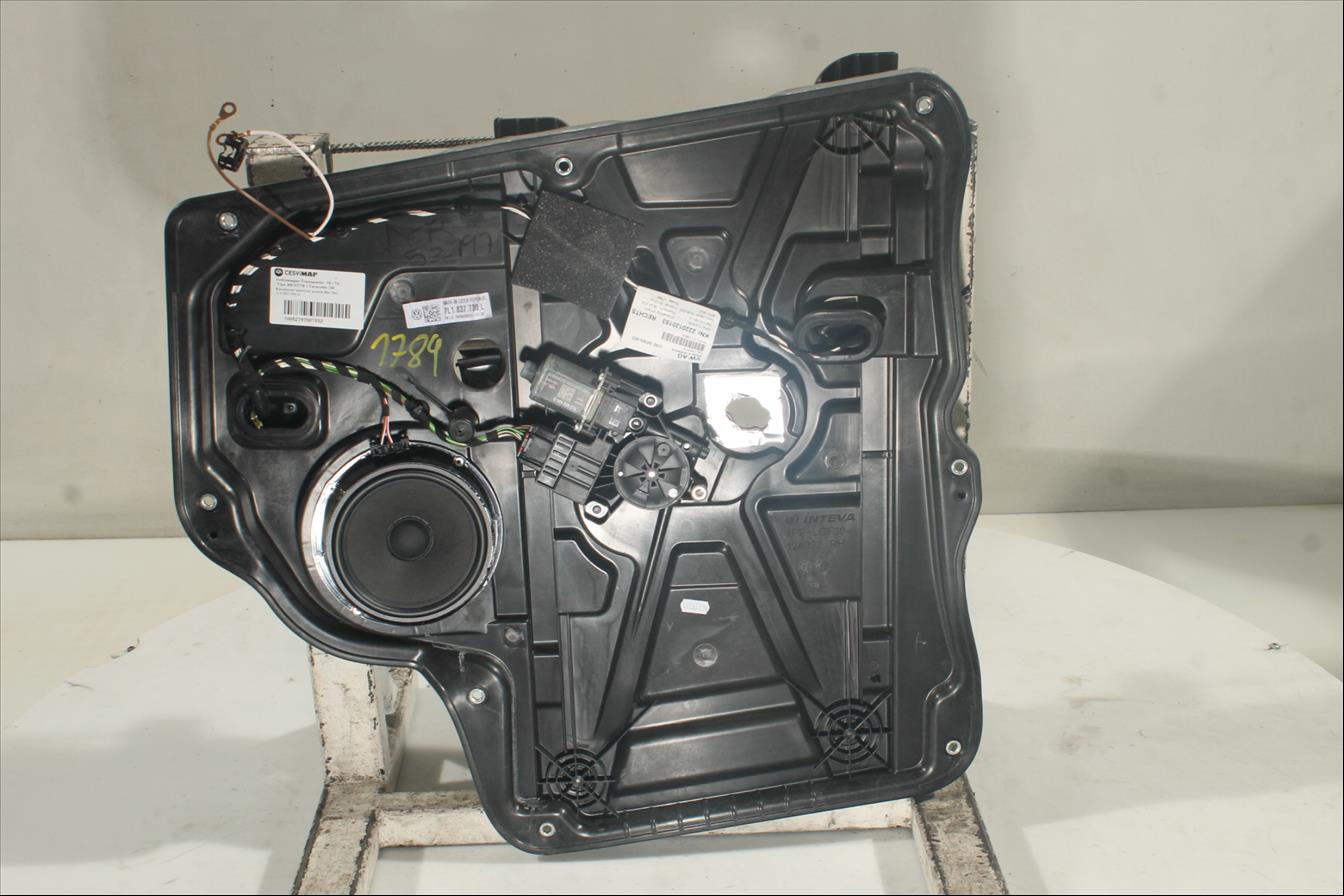 Elevalunas eléctrico puerta Del. Der.