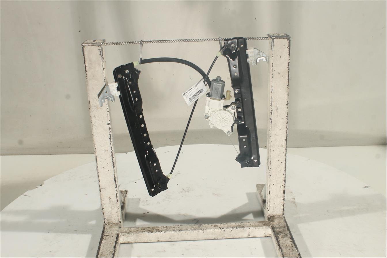 Elevalunas eléctrico puerta Tra. Der.