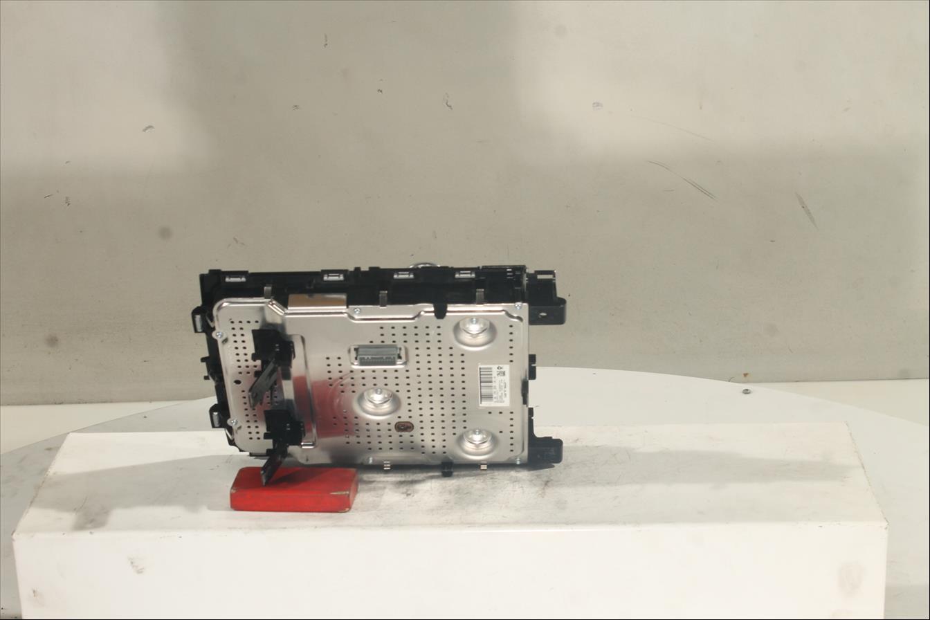 Display multimedia