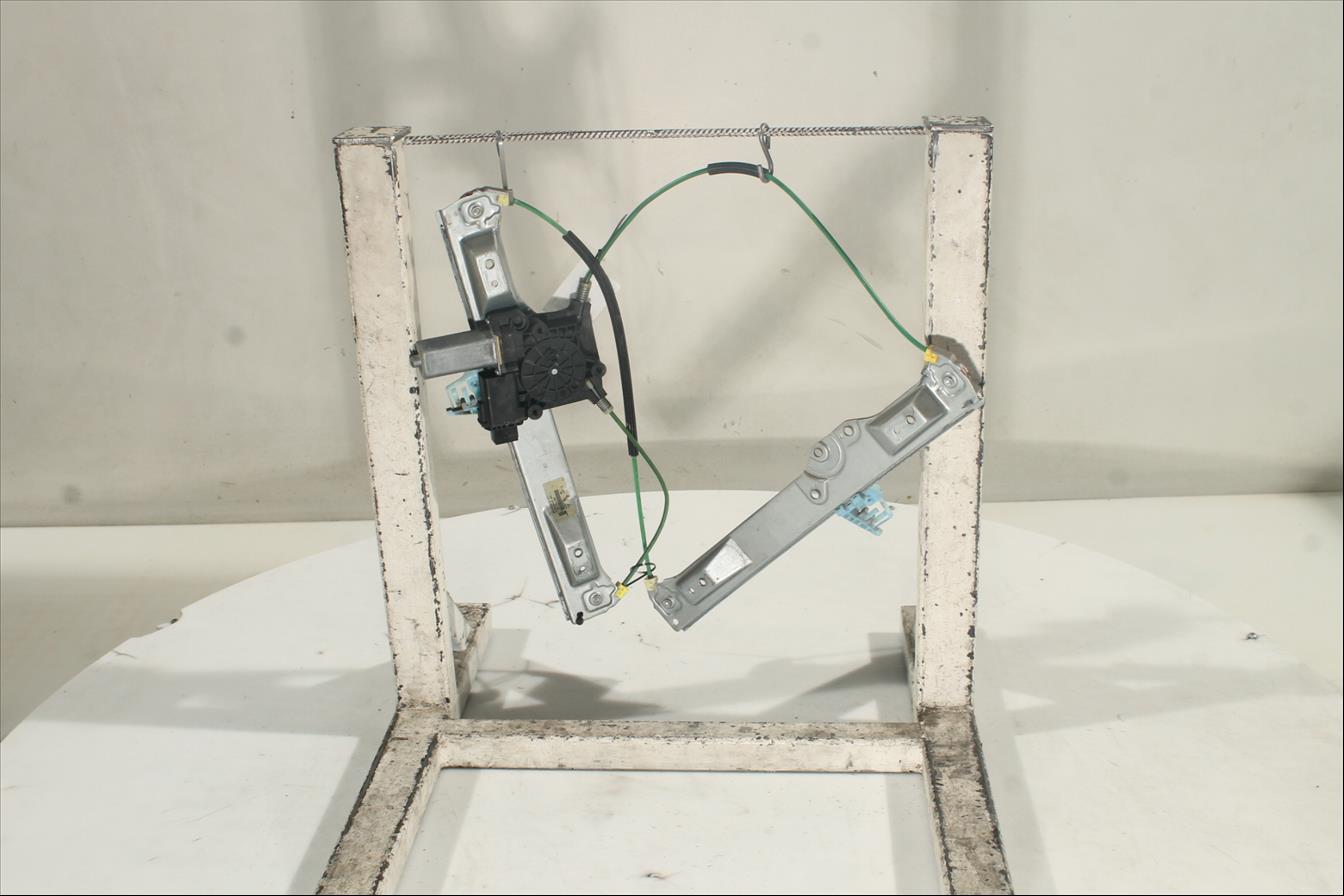 Elevalunas eléctrico puerta Del. Der.