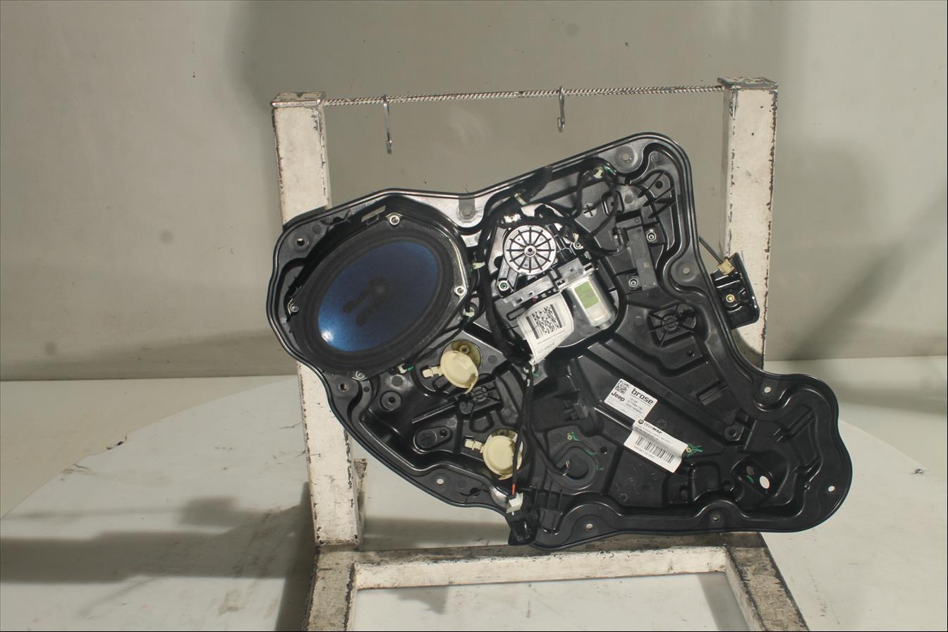 Elevalunas eléctrico puerta Tra. Der.