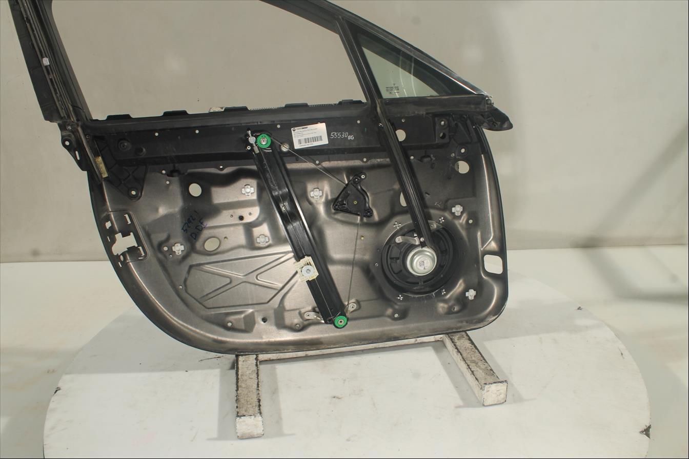 Elevalunas eléctrico puerta Del. Der.