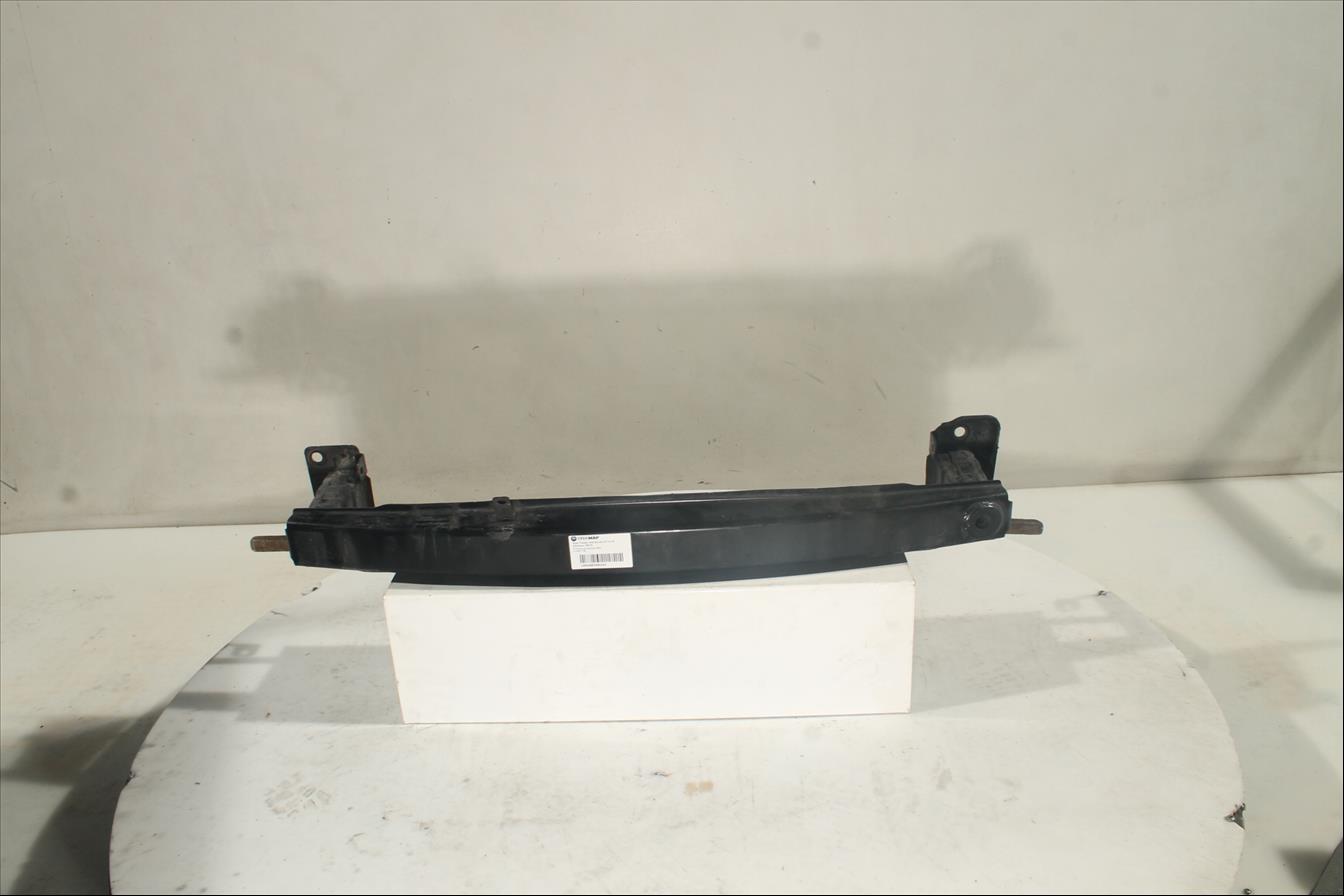 Traviesa paragolpes Del.