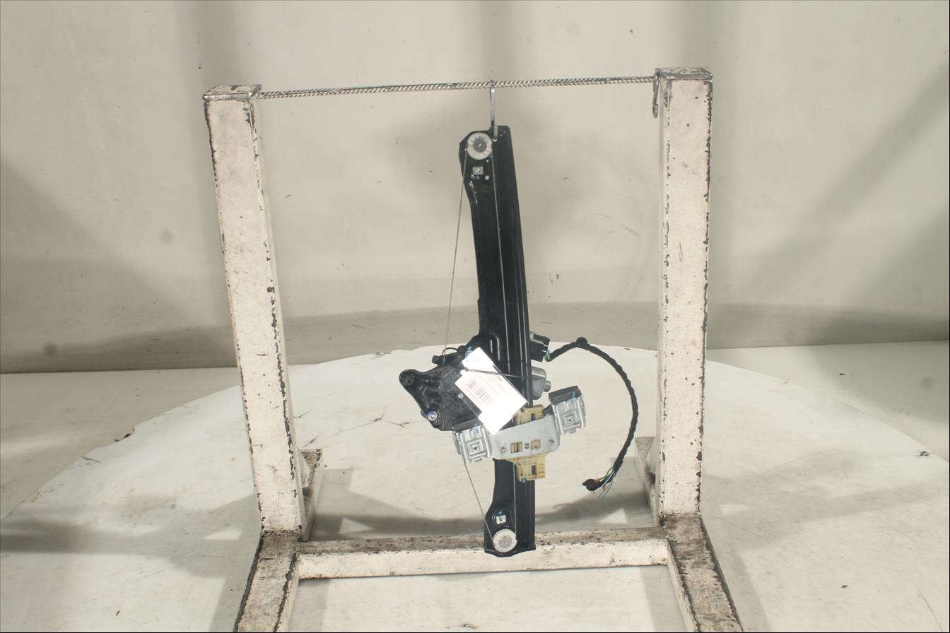 Elevalunas eléctrico puerta Del. Izq.