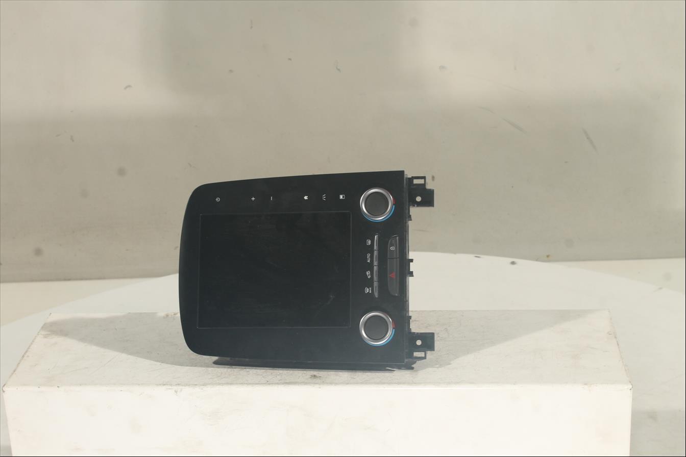 Display multimedia