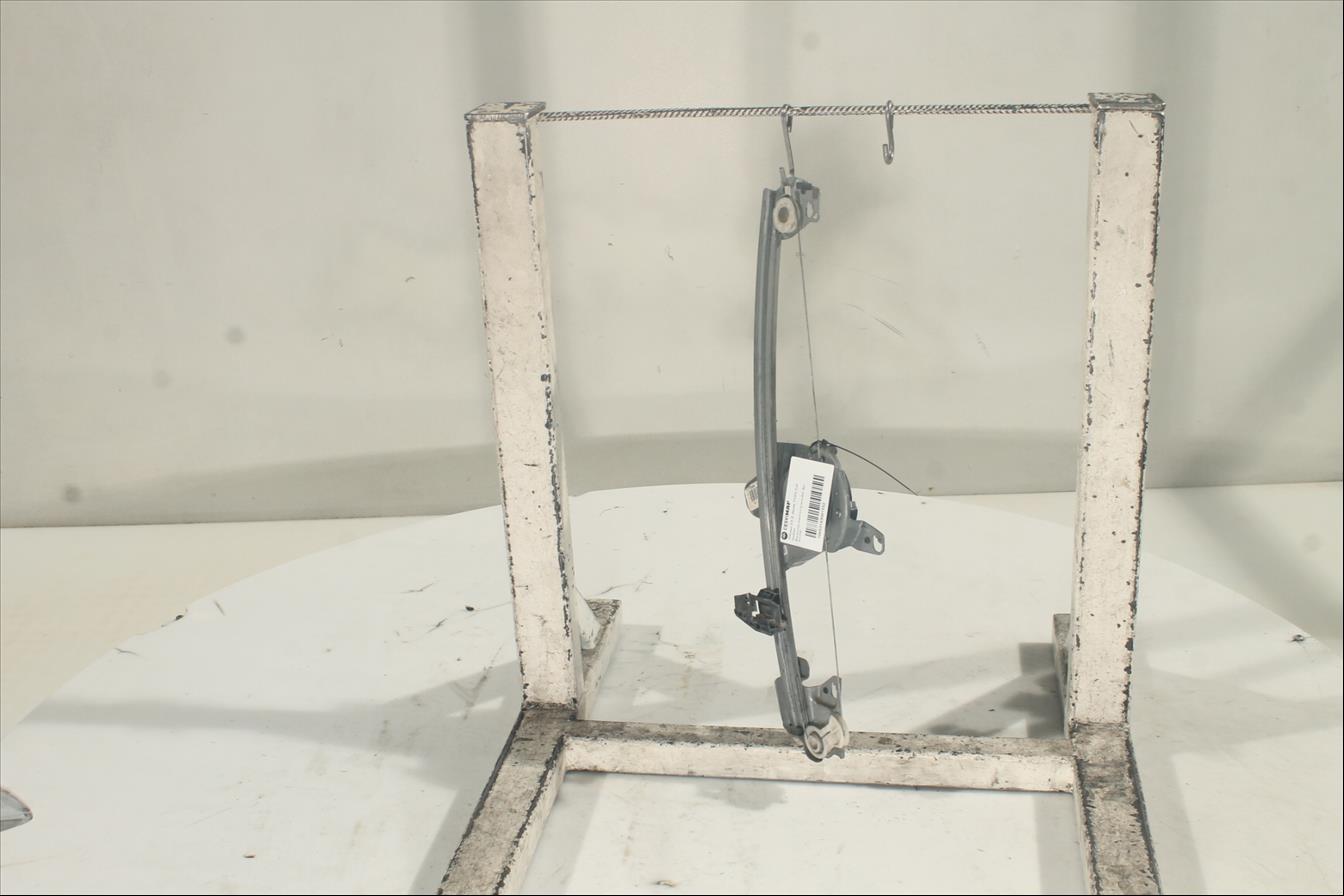 Elevalunas eléctrico puerta Del. Der.