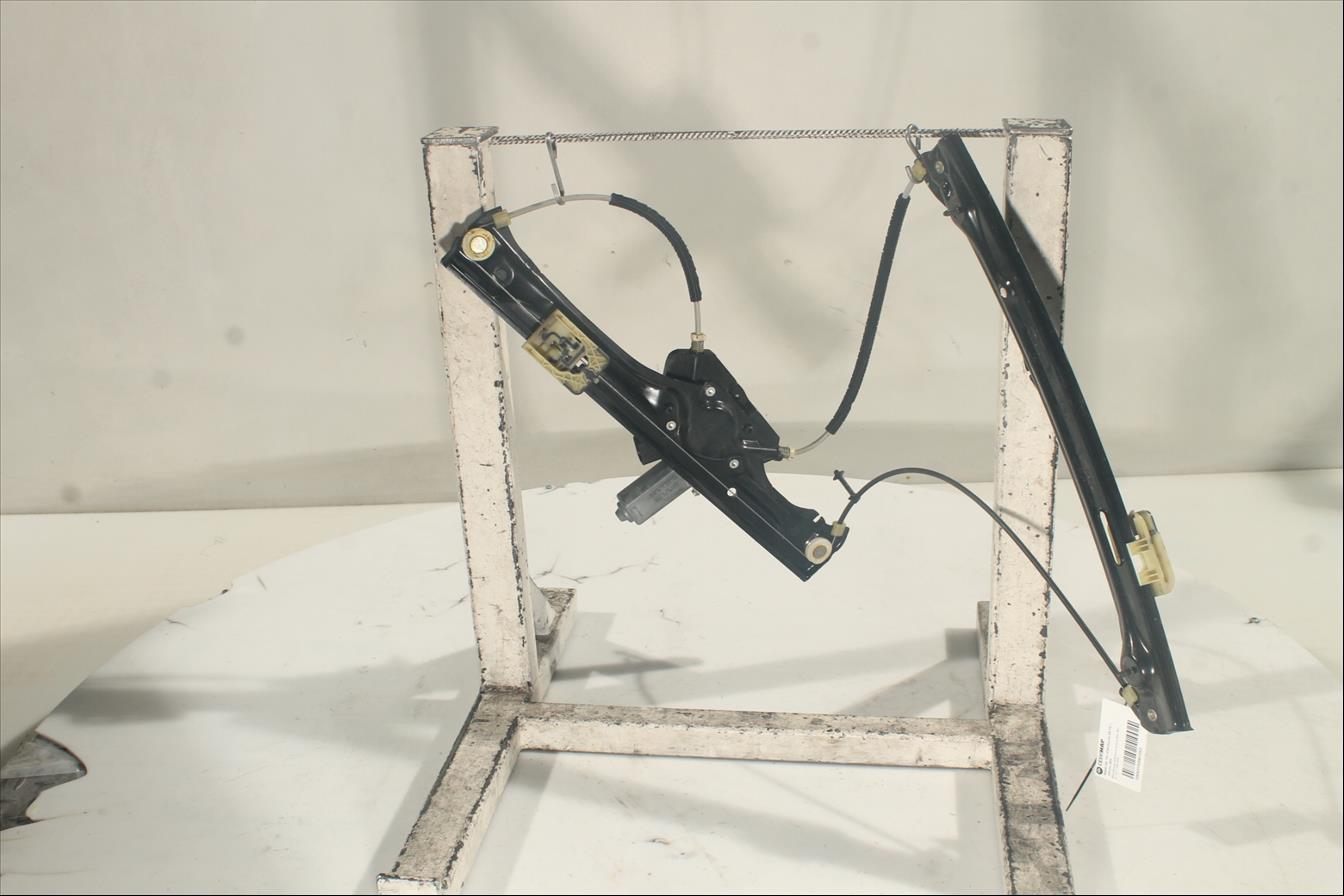 Elevalunas eléctrico puerta Del. Der.