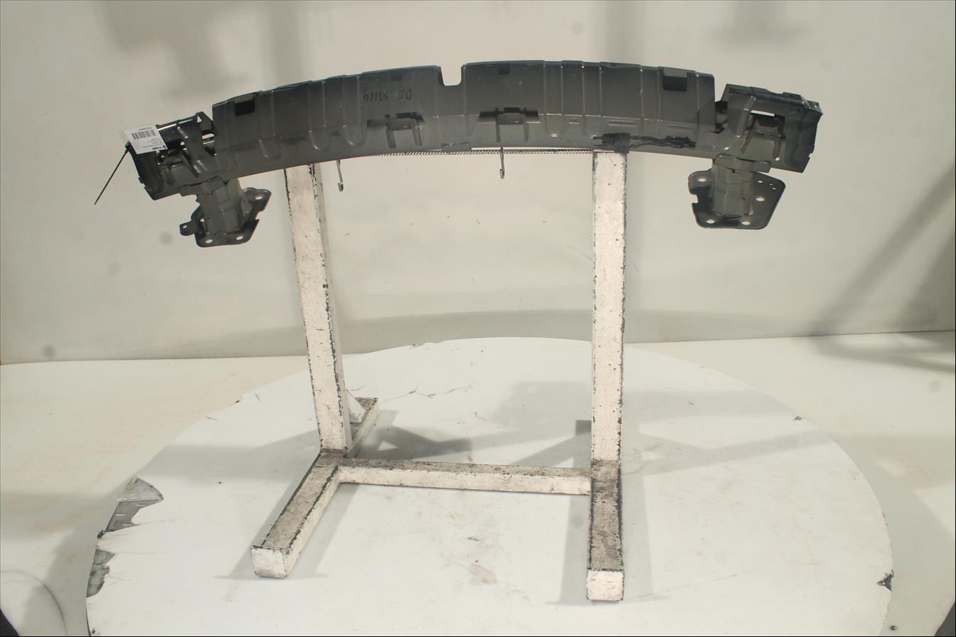 Traviesa paragolpes Del.